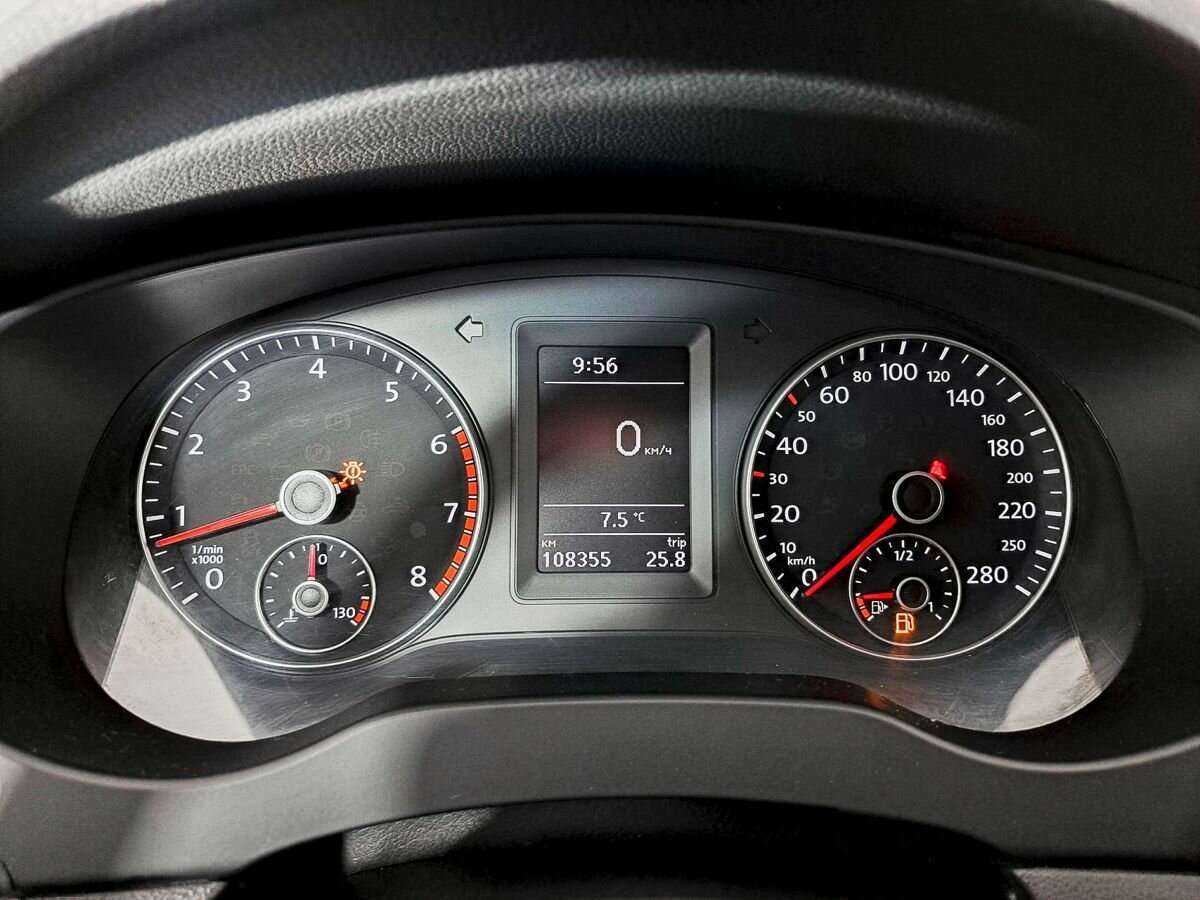 Volkswagen Jetta б/у, 2013, Механическая. Фото: #10