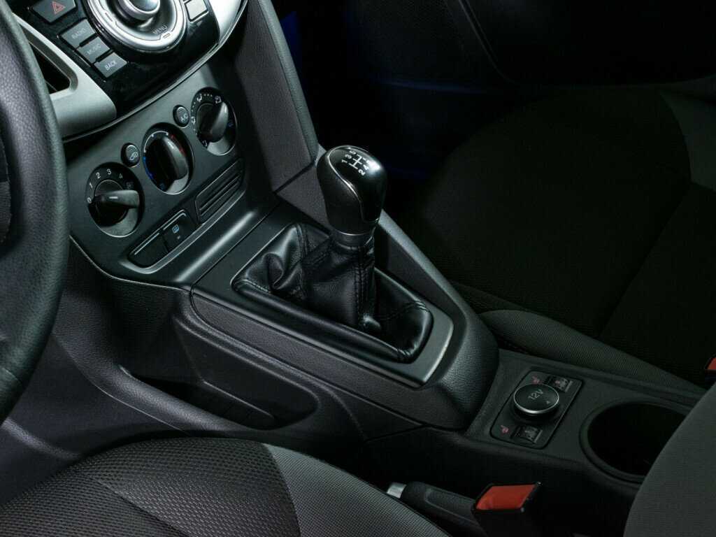 Ford Focus б/у, 2013, Механическая. Фото: #12