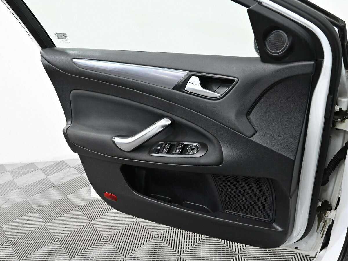 Ford Mondeo б/у, 2014, Автоматическая. Фото: #5