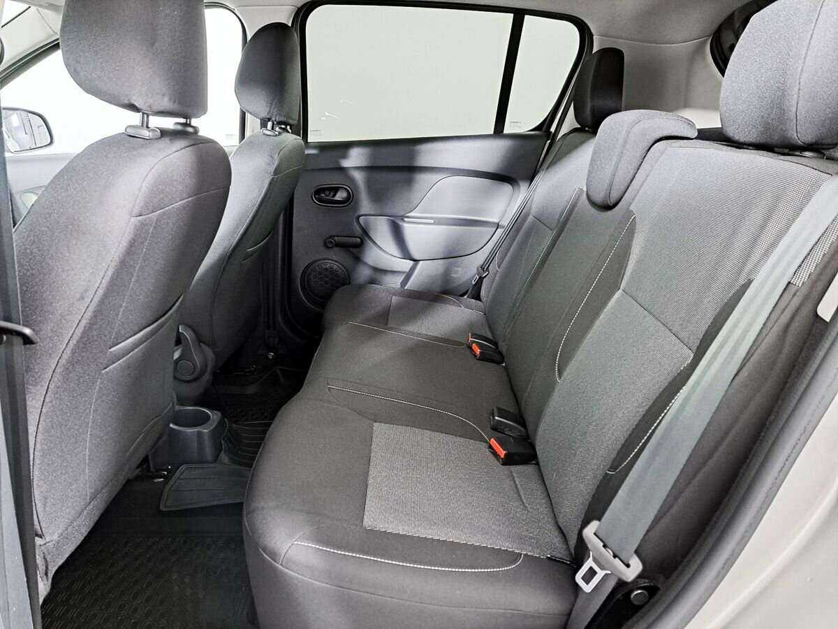 Renault Sandero б/у, 2020, Механическая. Фото: #9