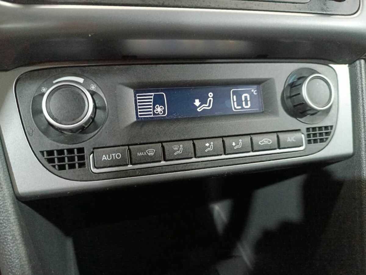 Volkswagen Polo б/у, 2016, Механическая. Фото: #13