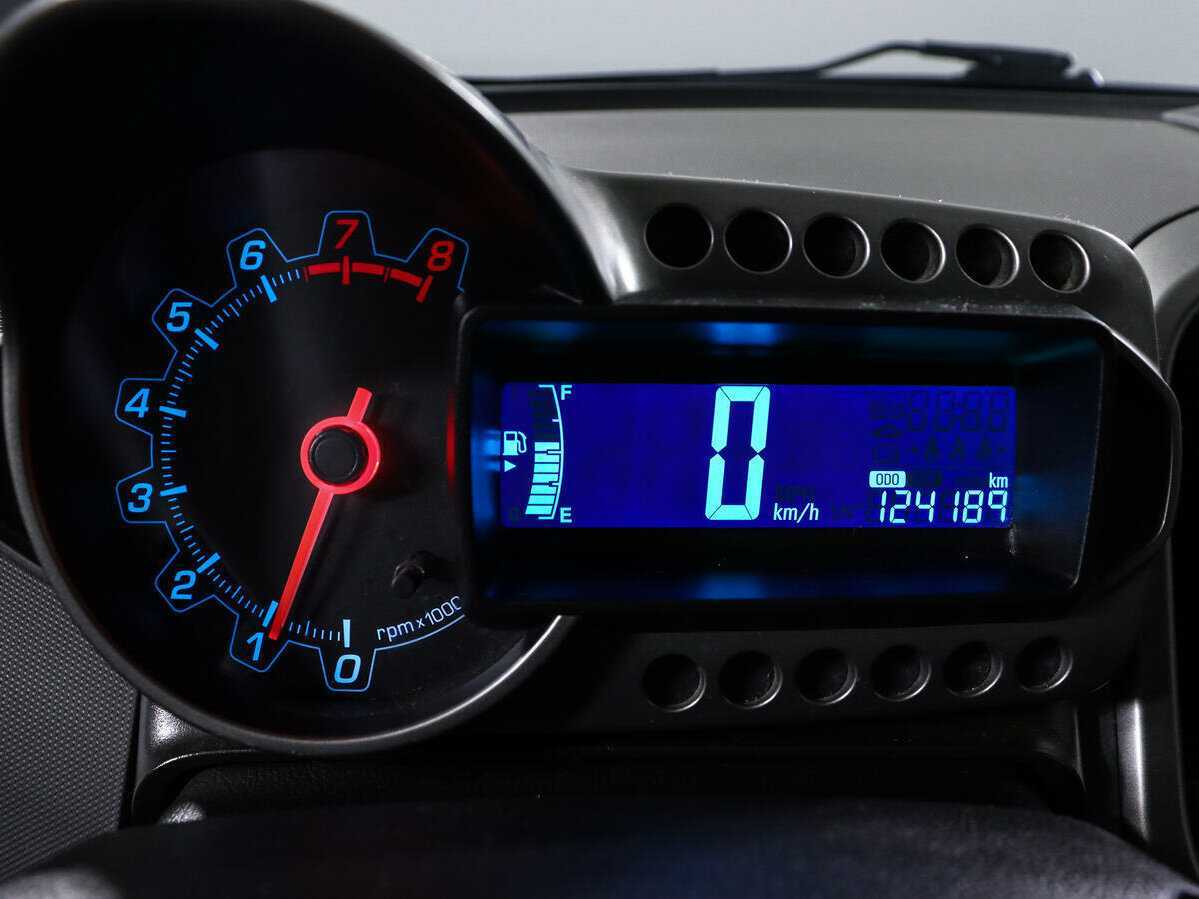 Chevrolet Aveo б/у, 2012, Механическая. Фото: #8