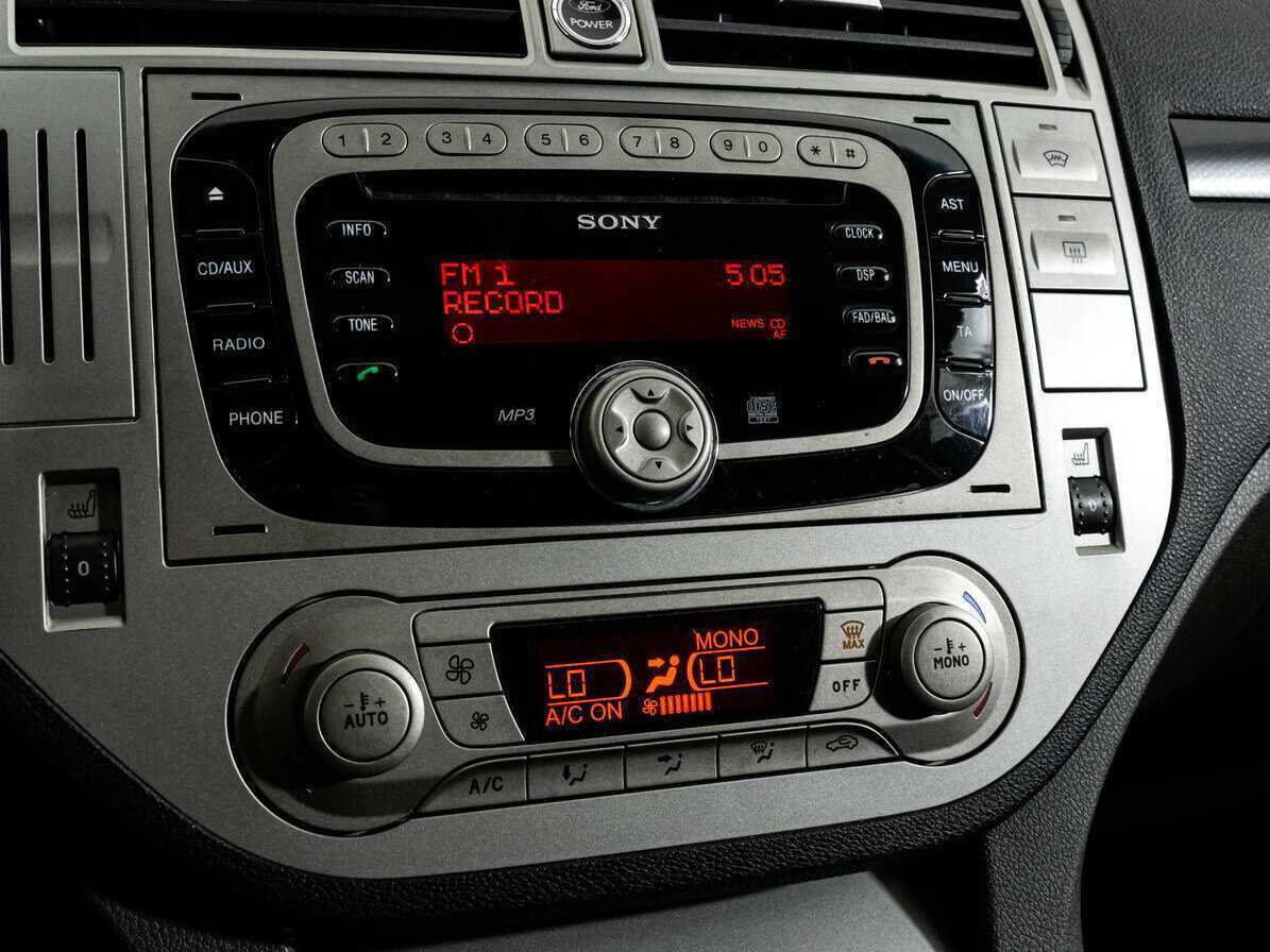 Ford Kuga б/у, 2012, Роботизированная. Фото: #13