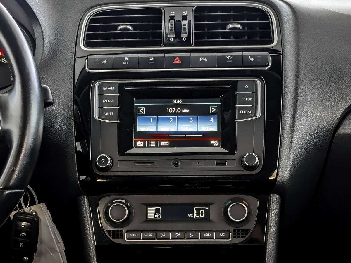 Volkswagen Polo б/у, 2017, Роботизированная. Фото: #12