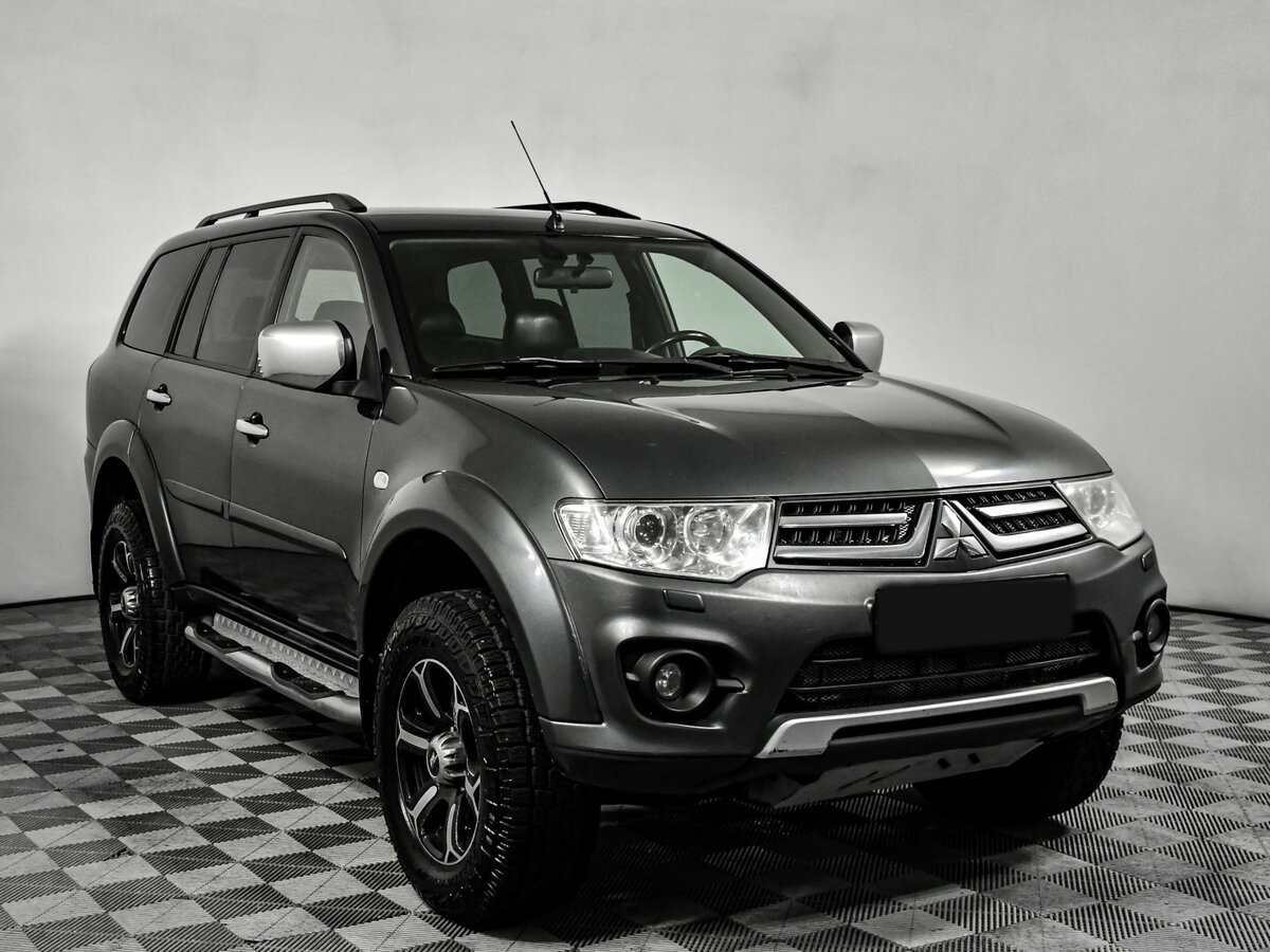 Mitsubishi Pajero Sport б/у, 2013, Автоматическая. Фото: #2