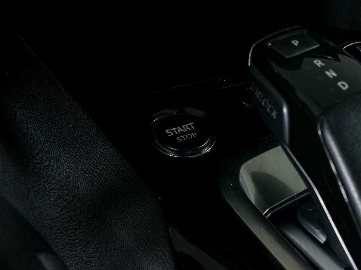 Peugeot 3008 б/у, 2018, Автоматическая. Фото: #13