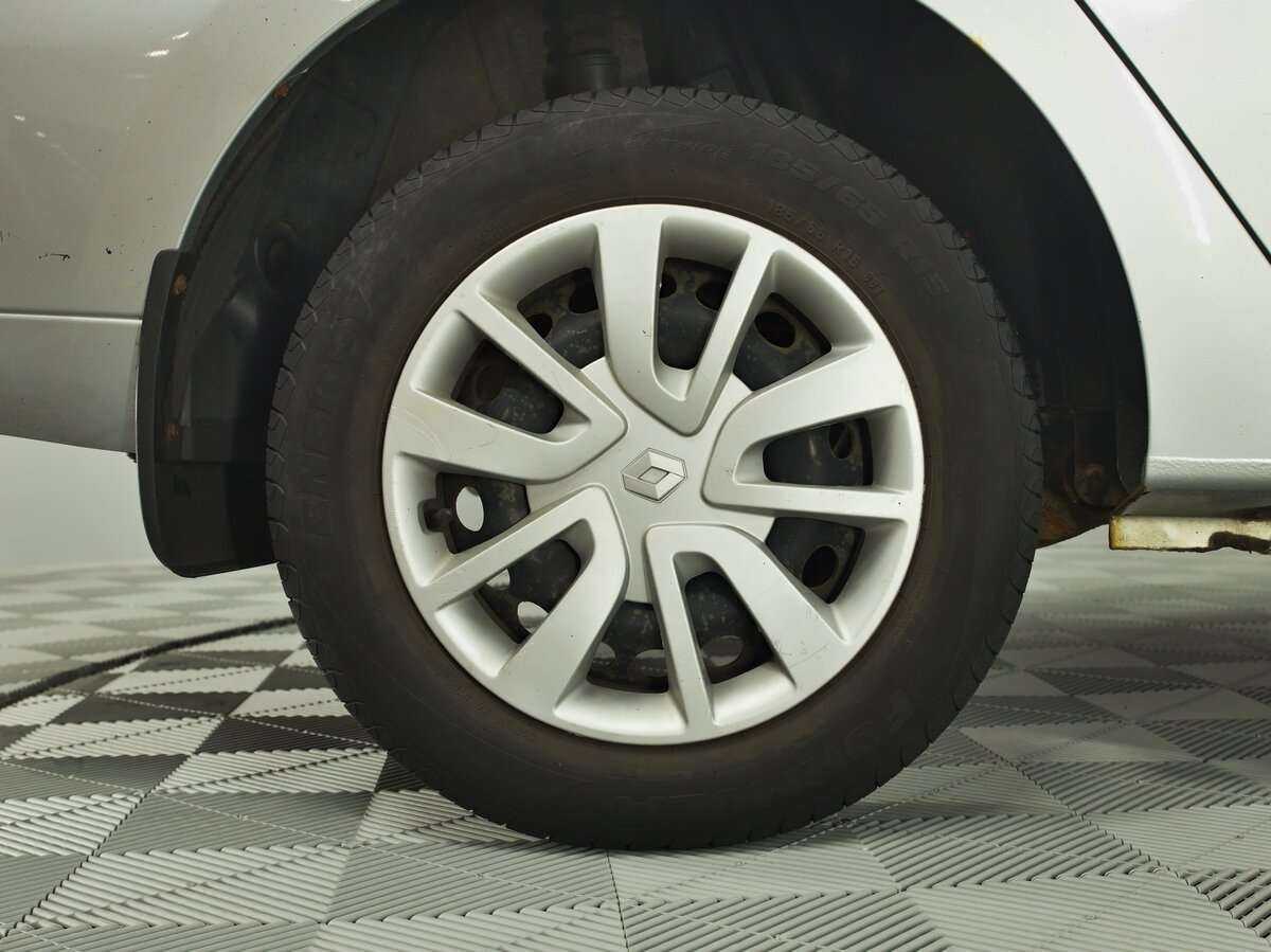 Renault Logan б/у, 2015, Автоматическая. Фото: #18