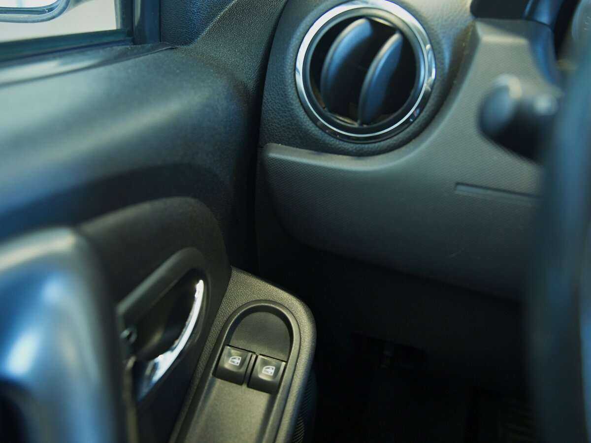 Renault Duster б/у, 2016, Механическая. Фото: #4