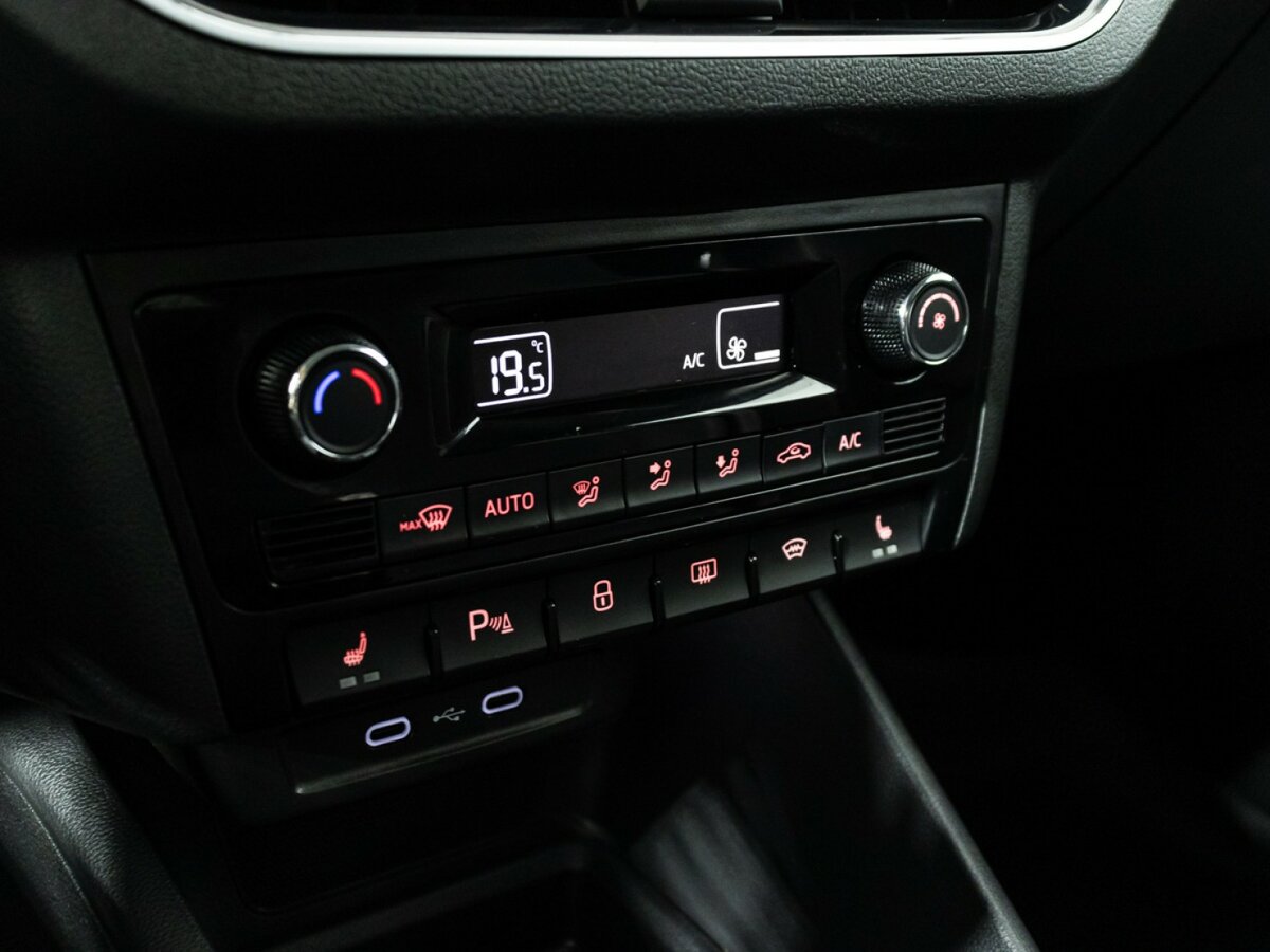 Volkswagen Polo б/у, 2020, Роботизированная. Фото: #16