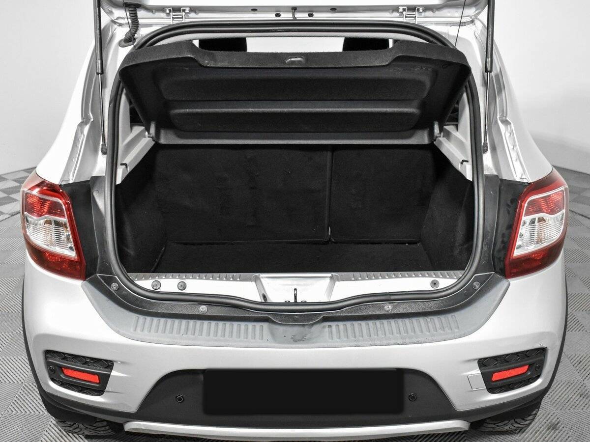 Renault Sandero б/у, 2017, Автоматическая. Фото: #17