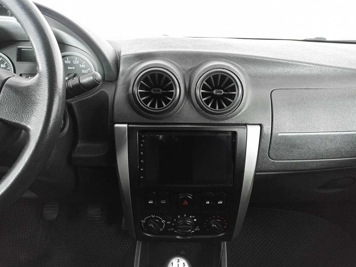 Nissan Almera б/у, 2013, Механическая. Фото: #12