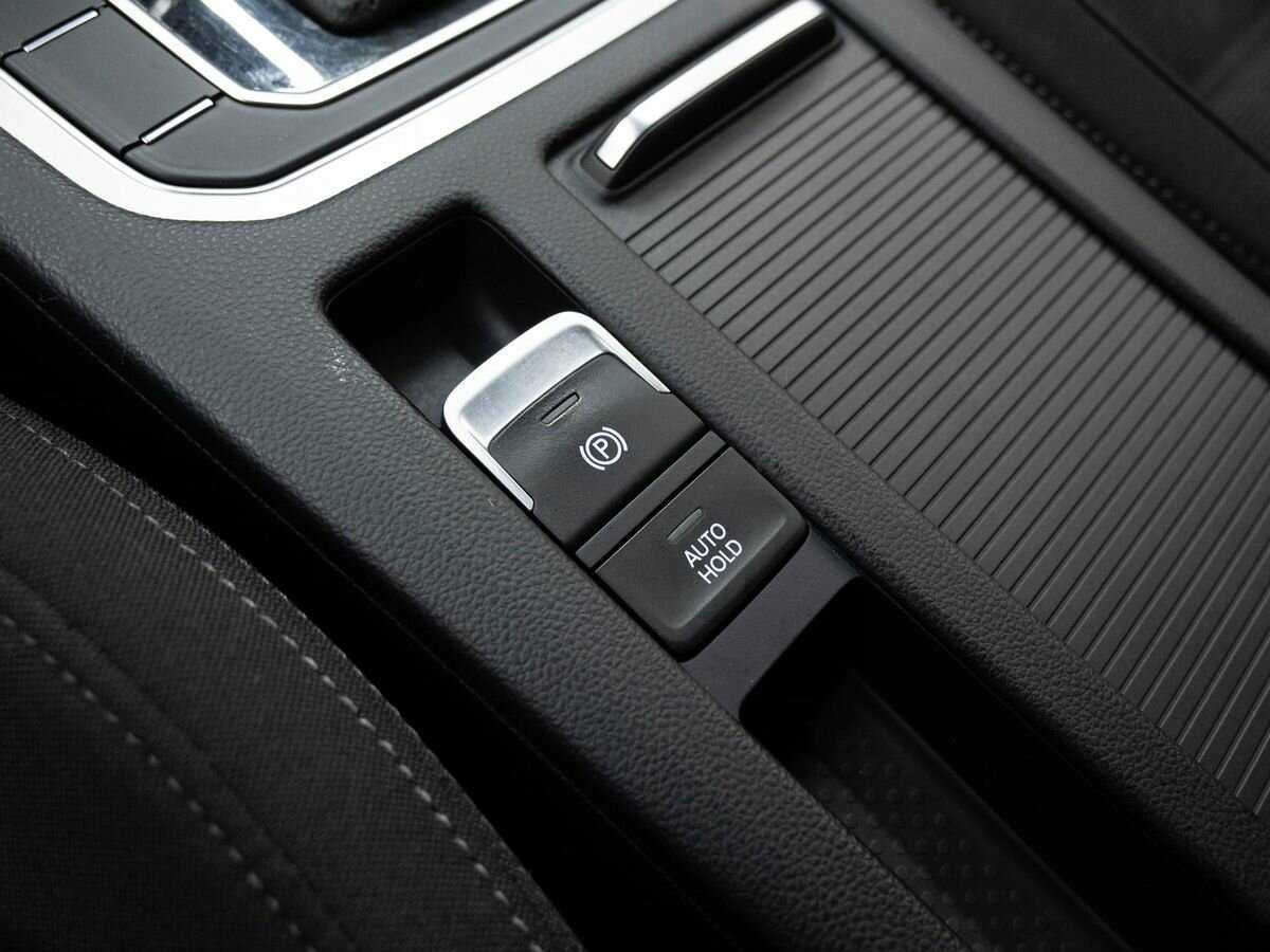 Volkswagen Passat б/у, 2018, Роботизированная. Фото: #16