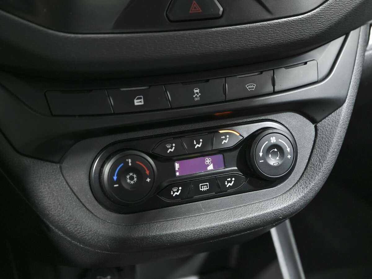 Lada (ВАЗ) Vesta б/у, 2018, Механическая. Фото: #10