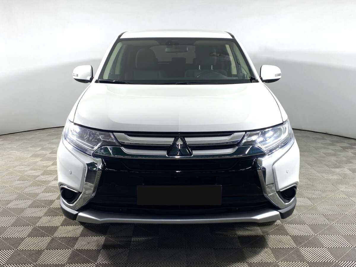 Mitsubishi Outlander б/у, 2017, Вариатор. Фото: #1