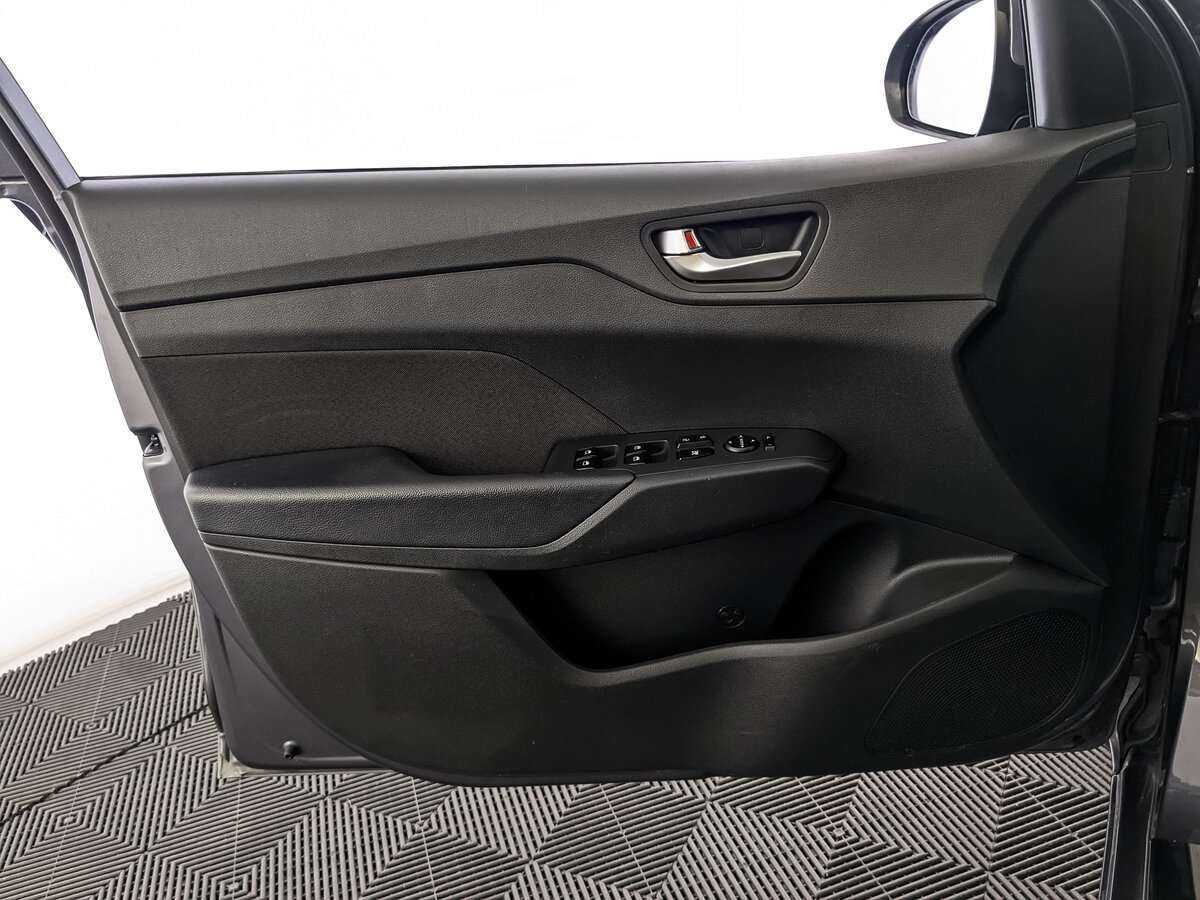 Hyundai Solaris б/у, 2021, Автоматическая. Фото: #18