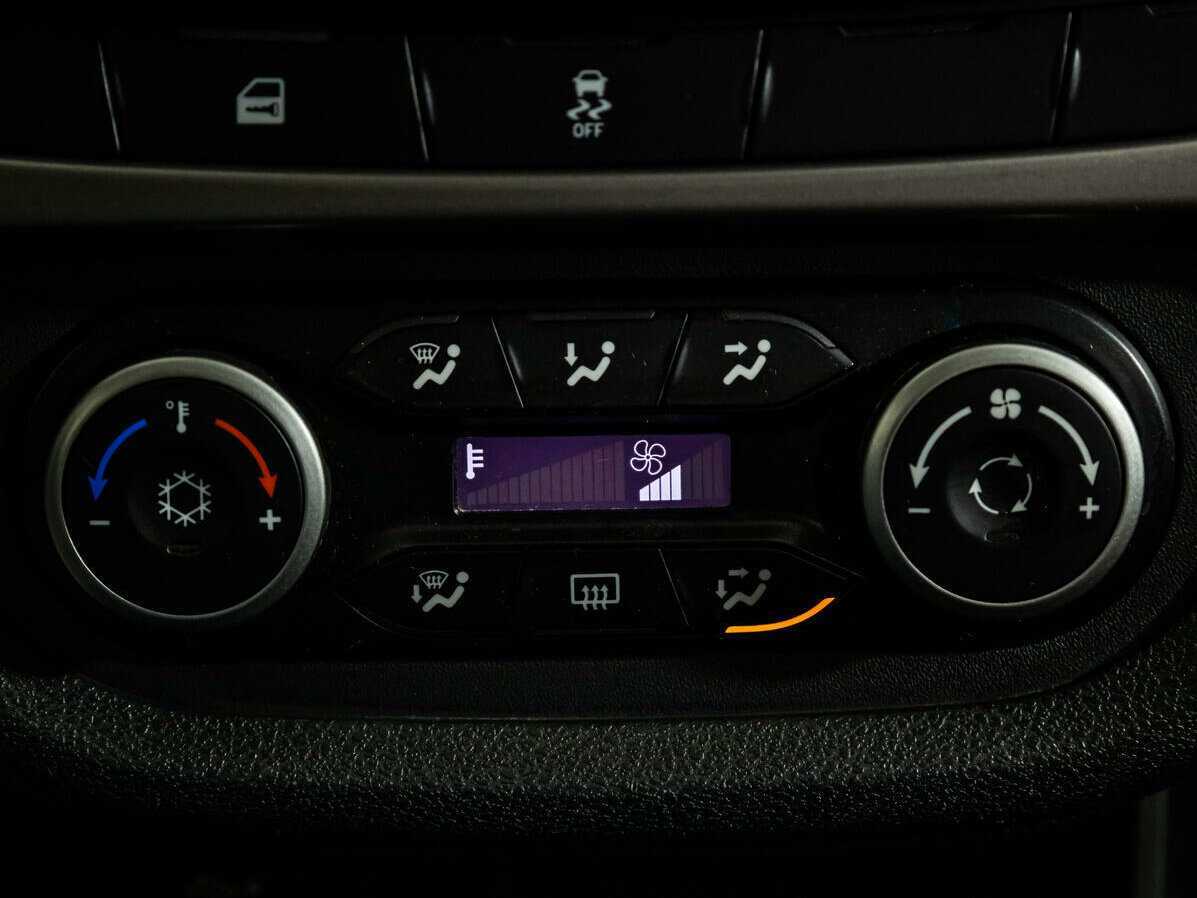 Lada (ВАЗ) Vesta б/у, 2016, Роботизированная. Фото: #11