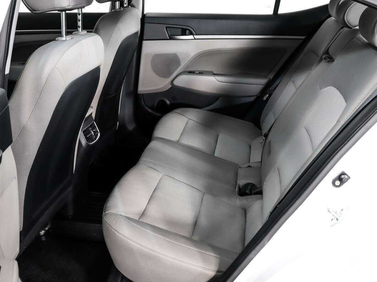 Hyundai Elantra б/у, 2017, Автоматическая. Фото: #9