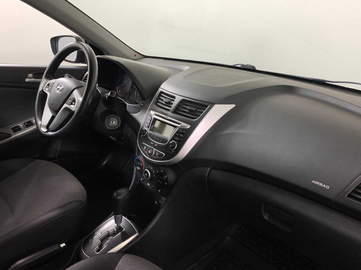 Hyundai Solaris б/у, 2012, Автоматическая. Фото: #10