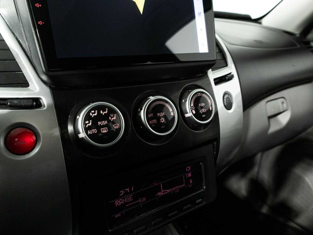 Mitsubishi Pajero Sport б/у, 2013, Автоматическая. Фото: #15