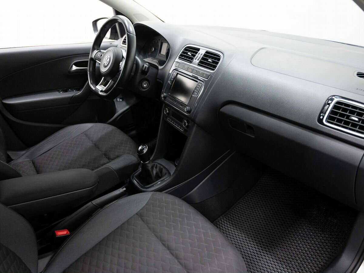 Volkswagen Polo б/у, 2018, Механическая. Фото: #10