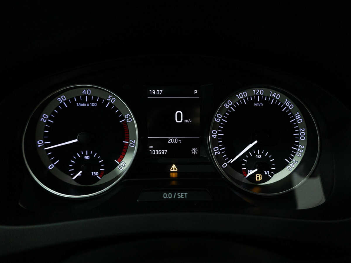 Skoda Rapid б/у, 2016, Роботизированная. Фото: #11