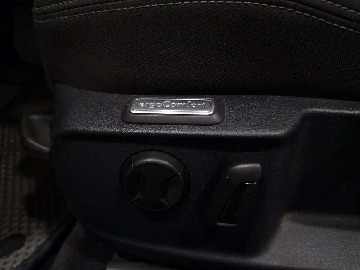 Volkswagen Passat б/у, 2015, Роботизированная. Фото: #13