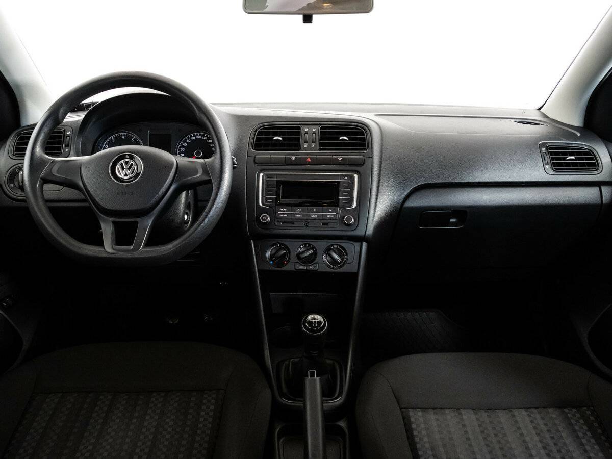 Volkswagen Polo б/у, 2017, Механическая. Фото: #9