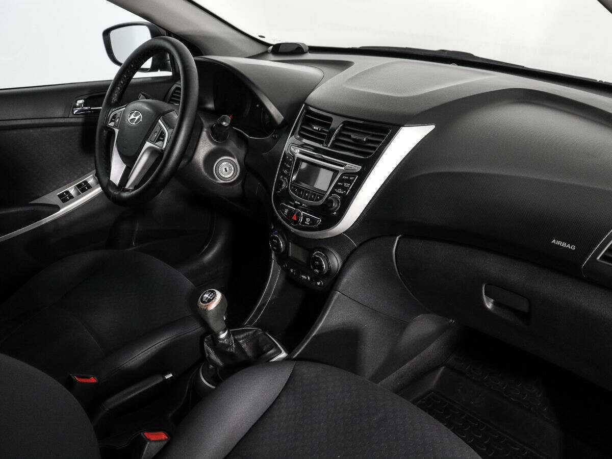 Hyundai Solaris б/у, 2013, Механическая. Фото: #10