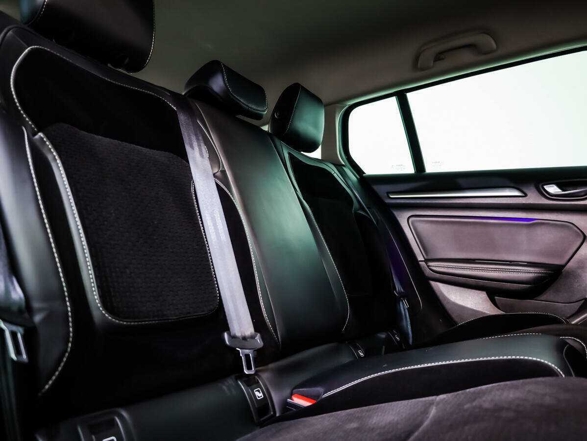 Renault Megane б/у, 2017, Роботизированная. Фото: #11