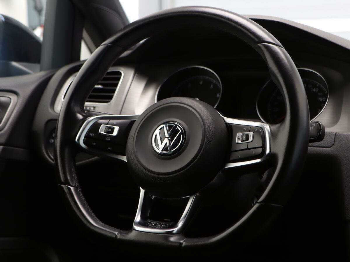 Volkswagen Golf б/у, 2013, Механическая. Фото: #10