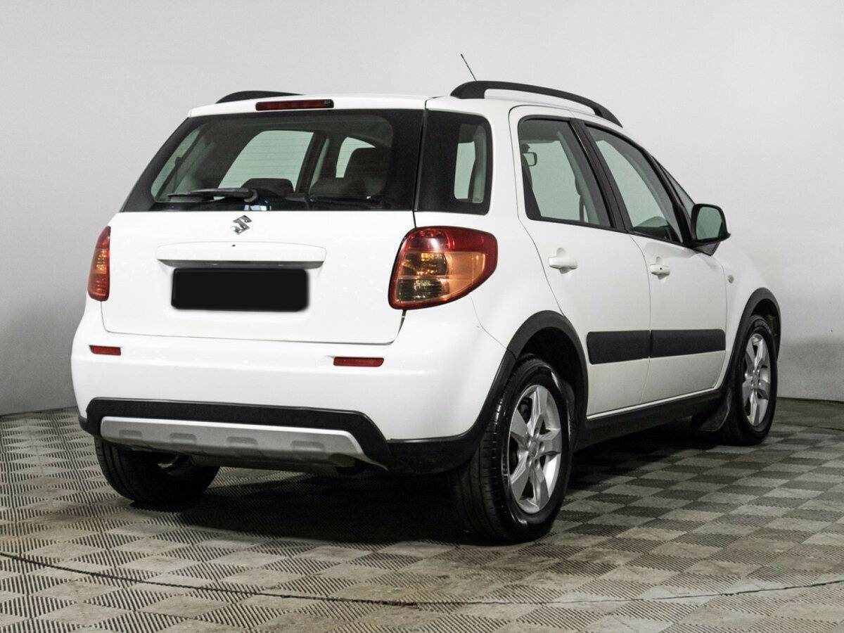 Suzuki SX4 б/у, 2013, Автоматическая. Фото: #2