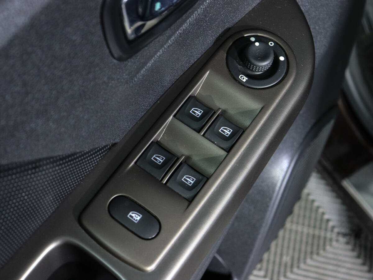 Renault Kaptur б/у, 2017, Автоматическая. Фото: #12