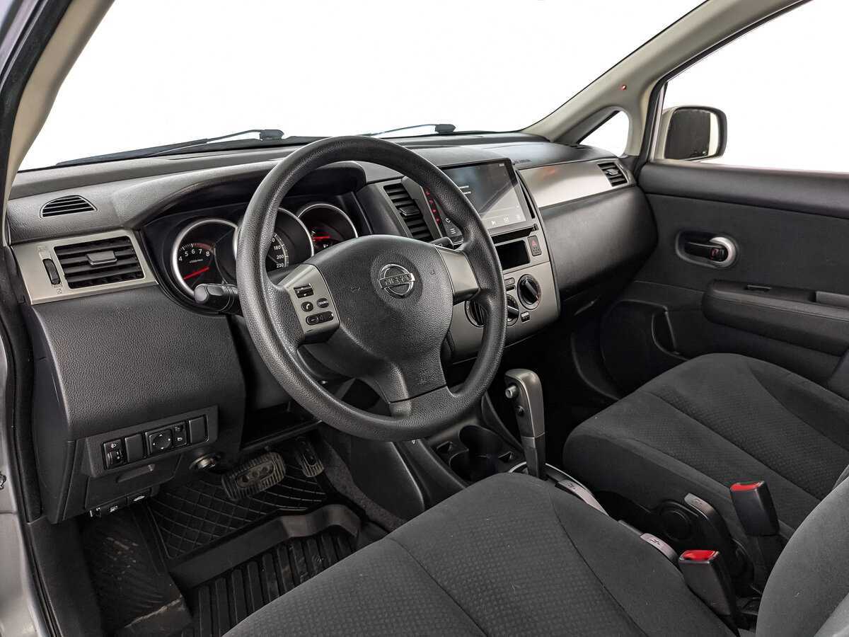 Nissan Tiida б/у, 2013, Автоматическая. Фото: #14