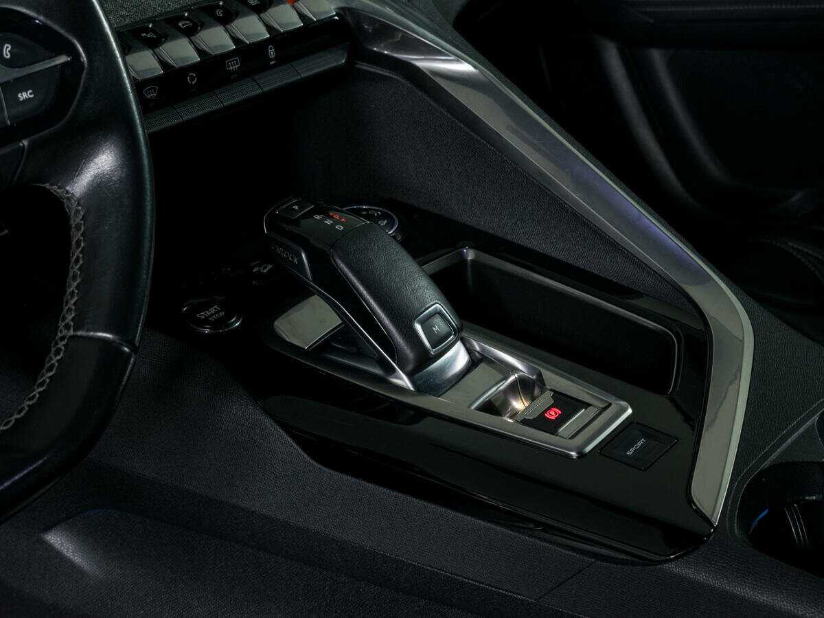 Peugeot 3008 б/у, 2018, Автоматическая. Фото: #12