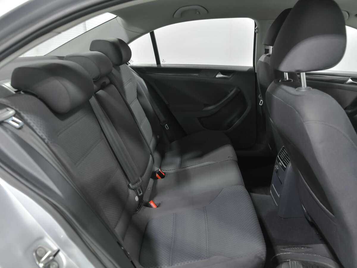 Volkswagen Jetta б/у, 2012, Механическая. Фото: #11