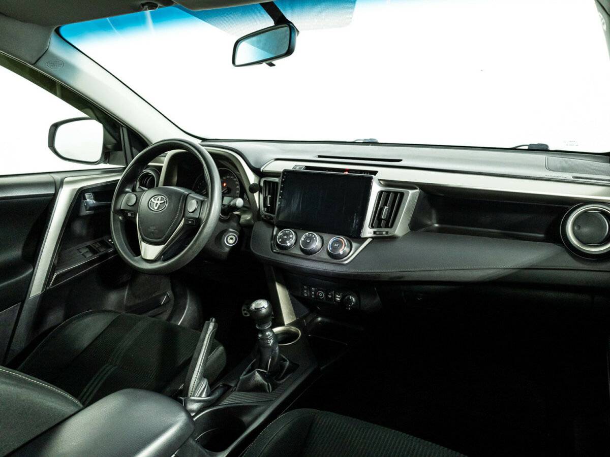 Toyota RAV4 б/у, 2014, Механическая. Фото: #6
