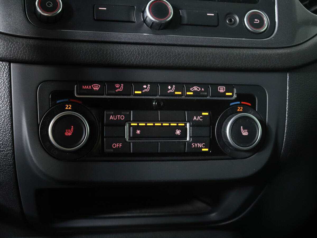 Volkswagen Tiguan б/у, 2012, Автоматическая. Фото: #13