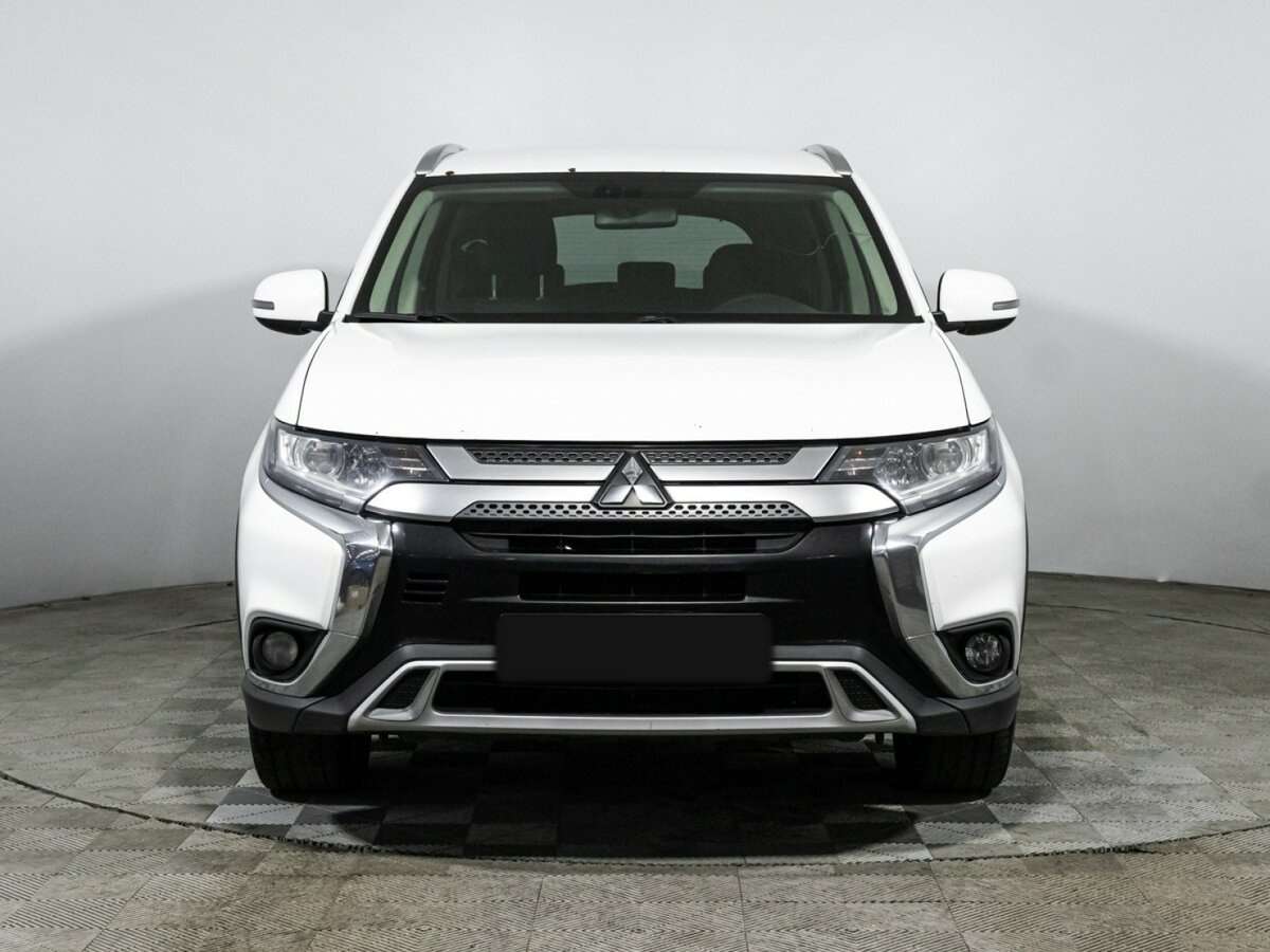 Mitsubishi Outlander б/у, 2019, Вариатор. Фото: #1
