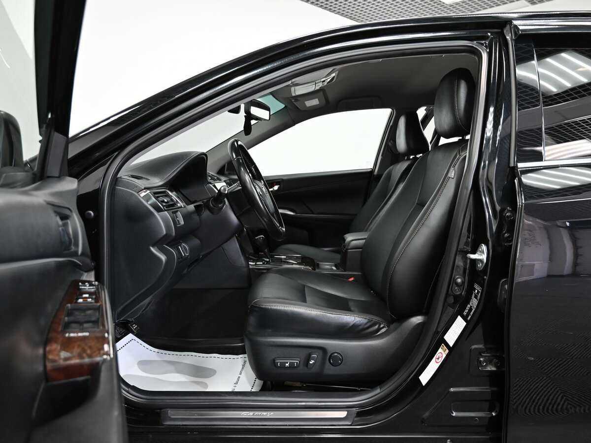 Toyota Camry б/у, 2015, Автоматическая. Фото: #4