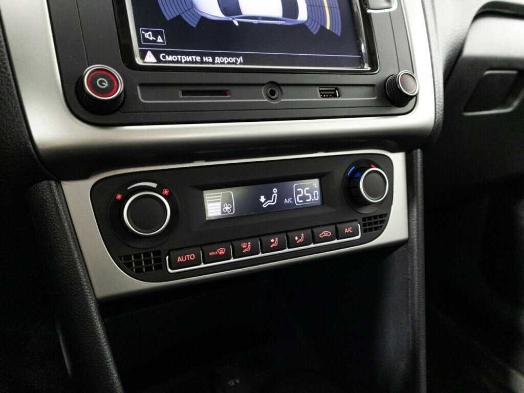 Volkswagen Polo б/у, 2018, Механическая. Фото: #15