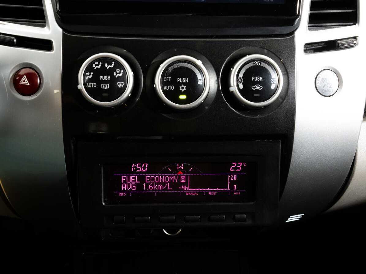 Mitsubishi Pajero Sport б/у, 2014, Автоматическая. Фото: #13