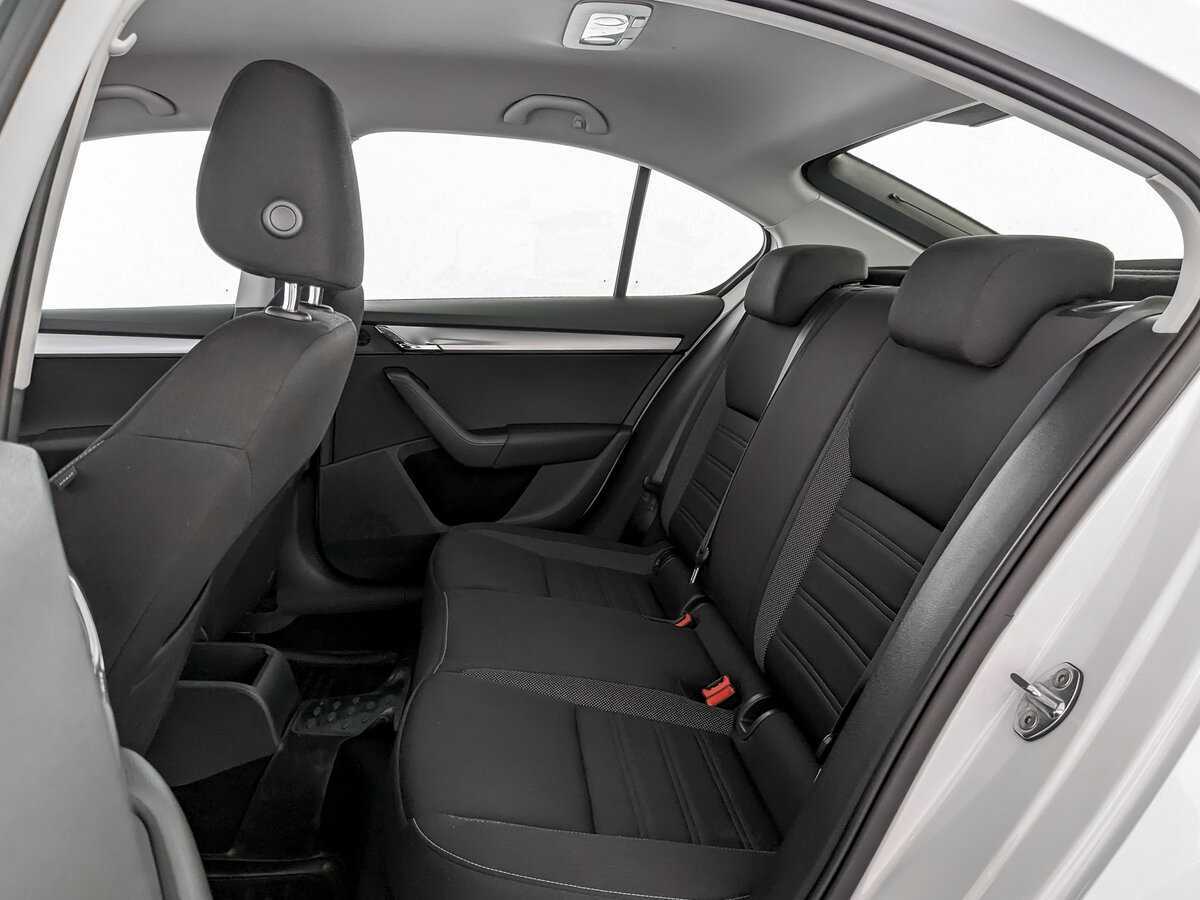 Skoda Octavia б/у, 2017, Механическая. Фото: #9