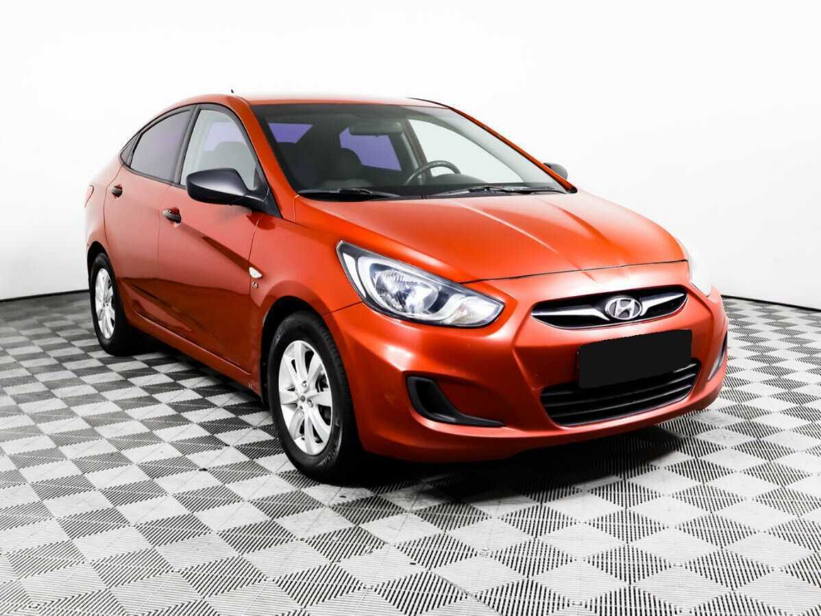 Hyundai Solaris б/у, 2012, Механическая. Фото: #2