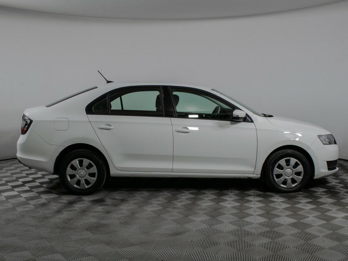 Skoda Rapid б/у, 2017, Механическая. Фото: #3