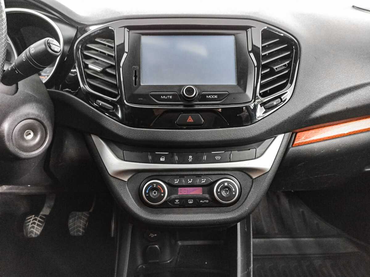 Lada (ВАЗ) Vesta б/у, 2017, Механическая. Фото: #12