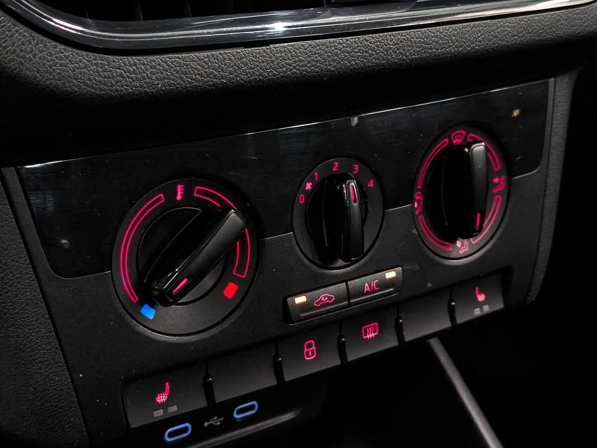 Volkswagen Polo б/у, 2020, Механическая. Фото: #20