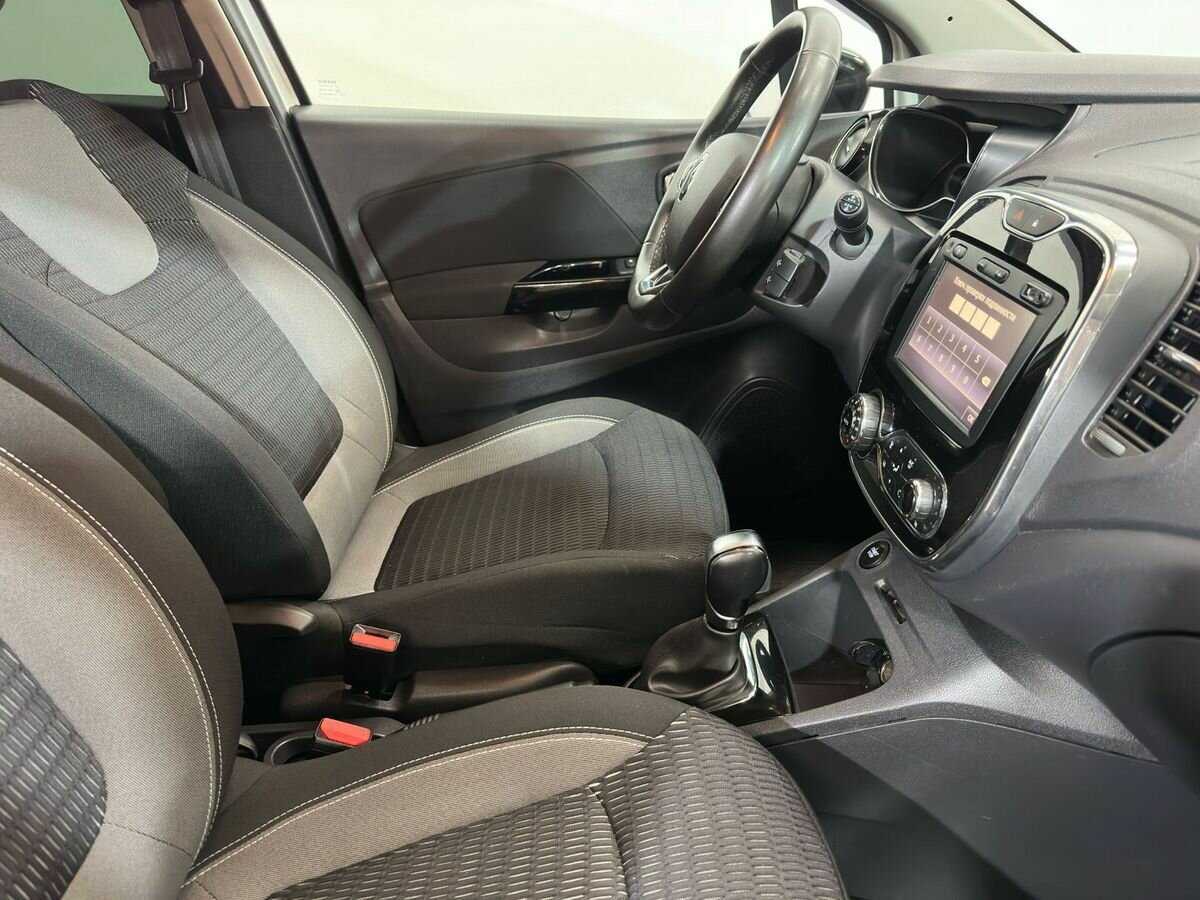 Renault Kaptur б/у, 2017, Автоматическая. Фото: #9