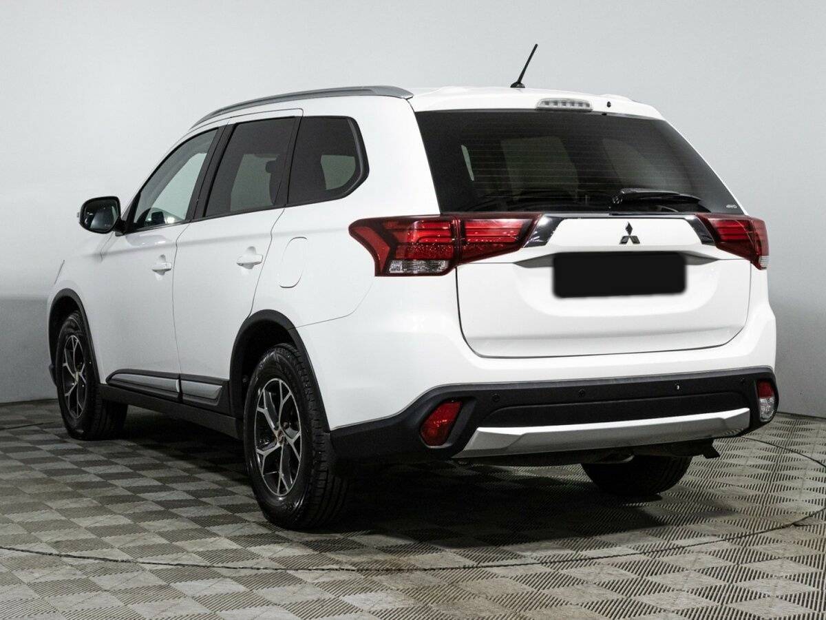 Mitsubishi Outlander б/у, 2016, Вариатор. Фото: #6