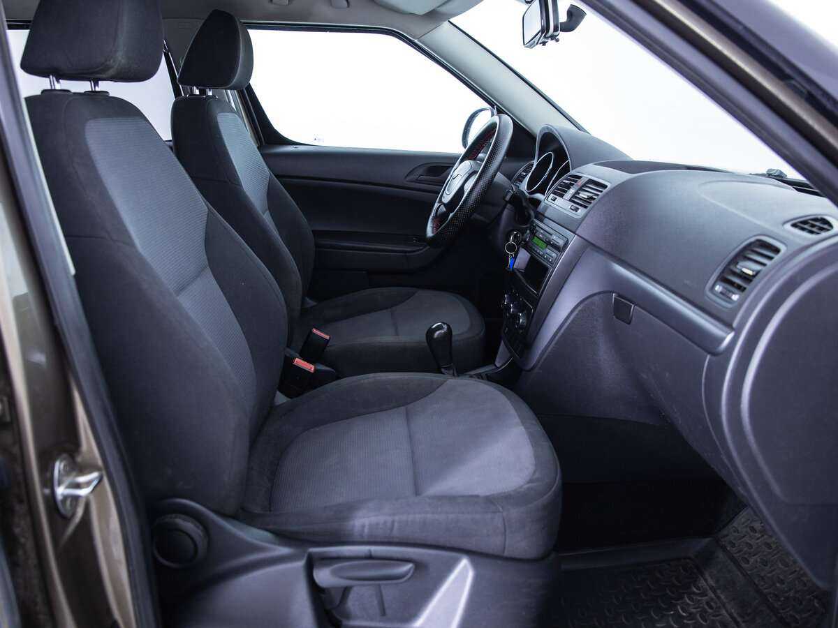 Skoda Yeti б/у, 2012, Механическая. Фото: #9