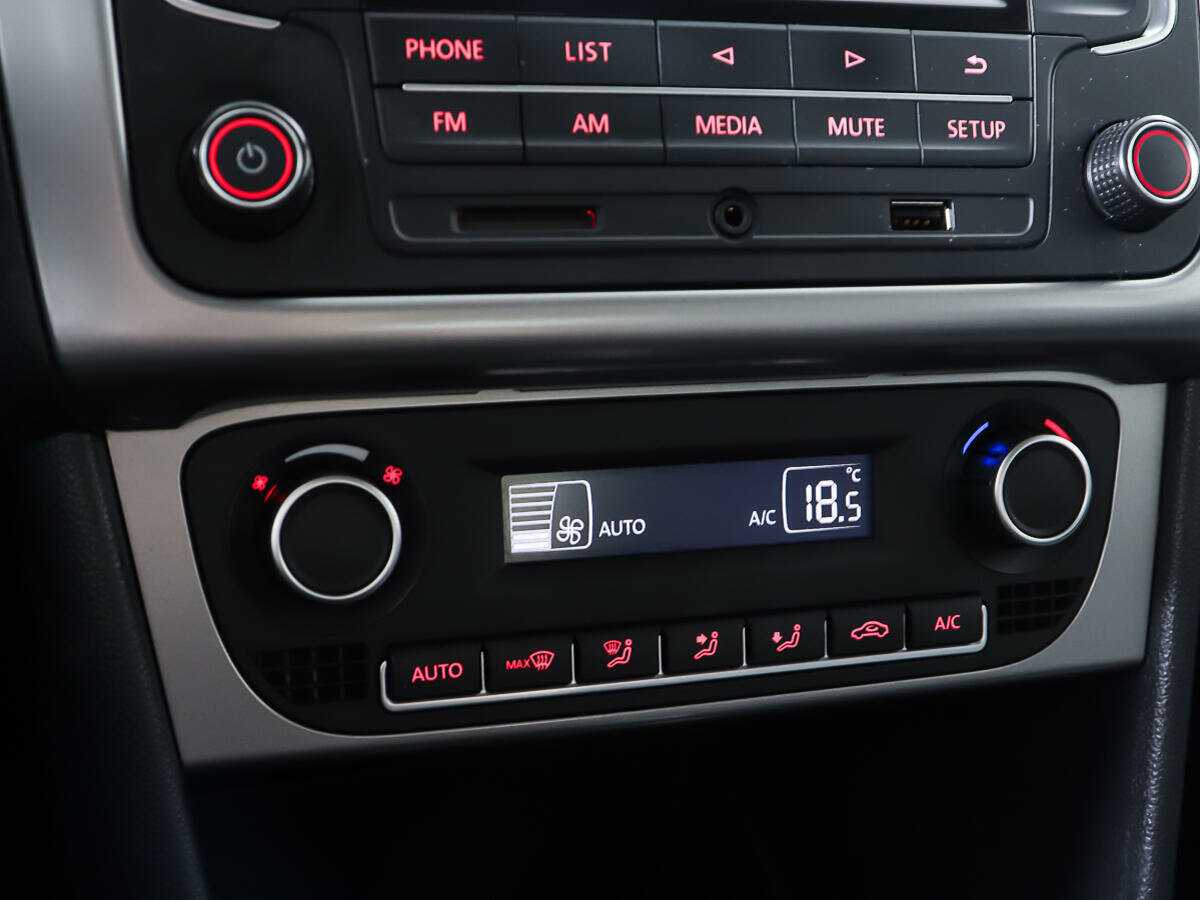 Volkswagen Polo б/у, 2016, Автоматическая. Фото: #15